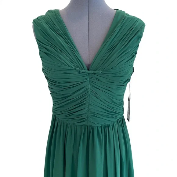 Vera Wang | Dresses | Vera Wang Green Sleeveless Gown Maxi Dress Size 8 |  Poshmark